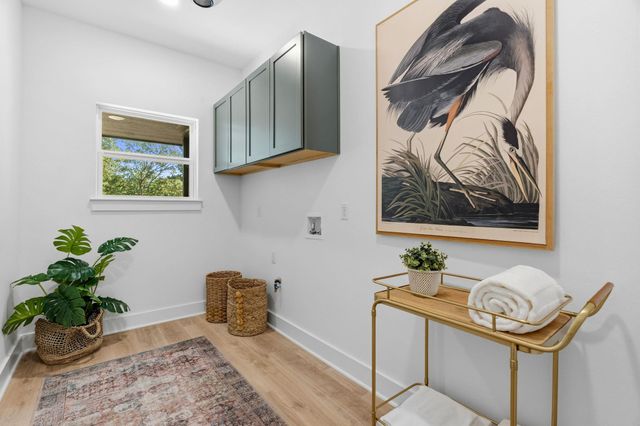 496 Spoonts LN, Liberty Hill, TX 78642