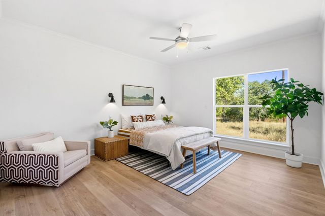 496 Spoonts LN, Liberty Hill, TX 78642