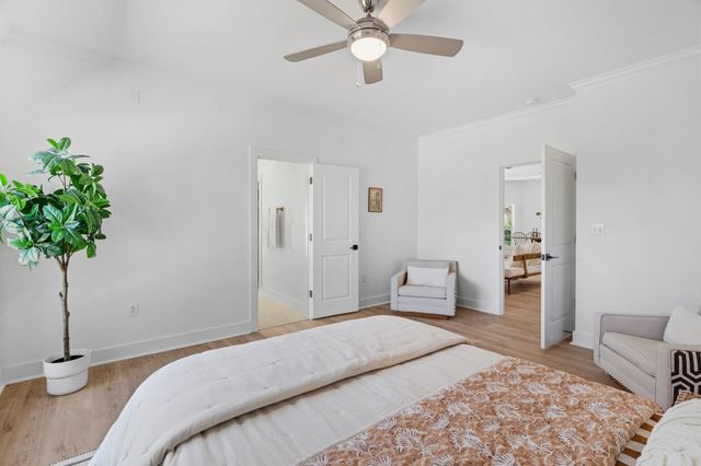 496 Spoonts LN, Liberty Hill, TX 78642