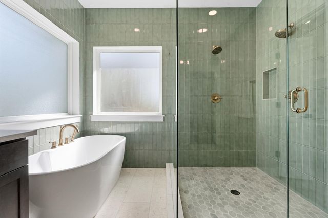 496 Spoonts LN, Liberty Hill, TX 78642