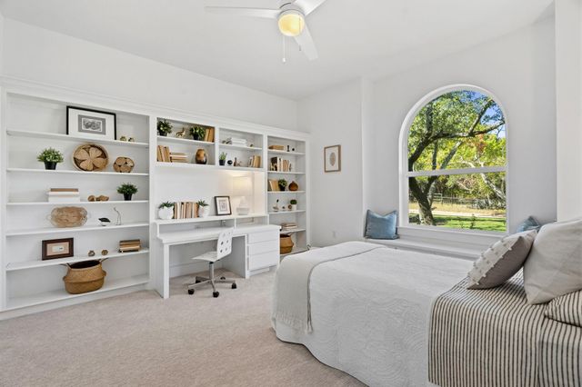 496 Spoonts LN, Liberty Hill, TX 78642