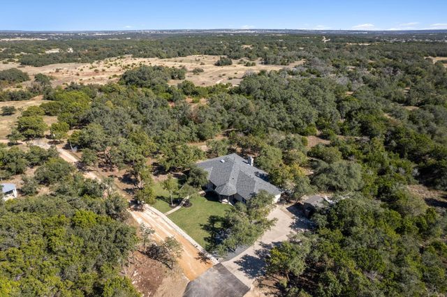 496 Spoonts LN, Liberty Hill, TX 78642