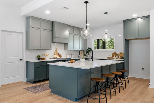 496 Spoonts LN, Liberty Hill, TX 78642