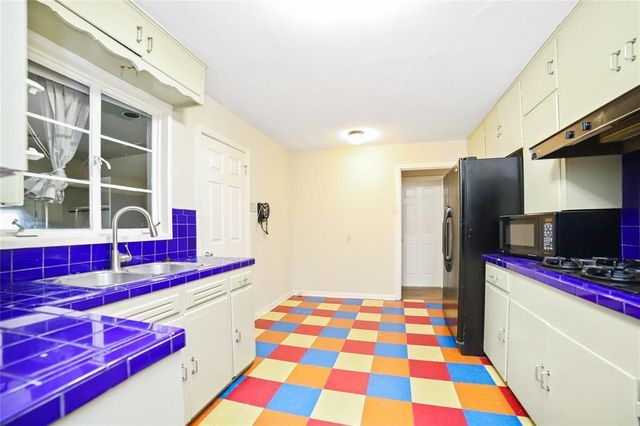2905 Robinson ST A, Austin, TX 78722
