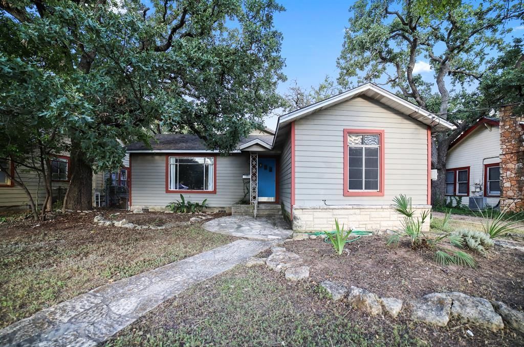 2905 Robinson ST A, Austin, TX 78722