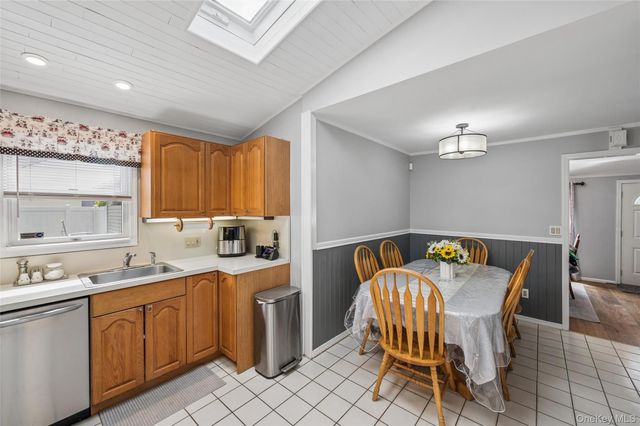 173 N Kings Avenue, Massapequa, NY 11758