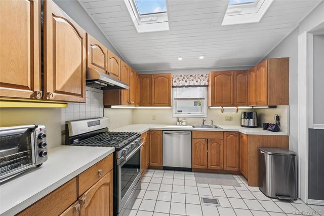 173 N Kings Avenue, Massapequa, NY 11758