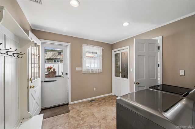 173 N Kings Avenue, Massapequa, NY 11758