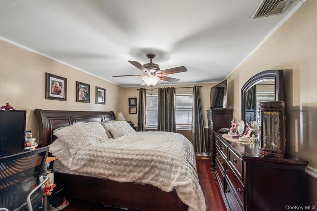 173 N Kings Avenue, Massapequa, NY 11758