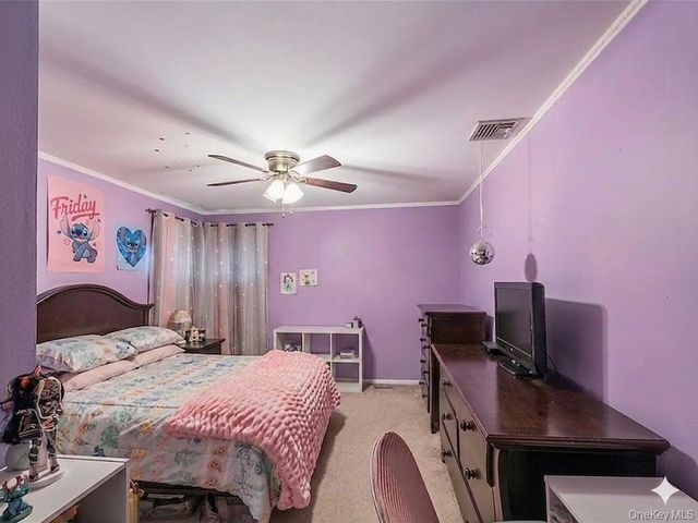 173 N Kings Avenue, Massapequa, NY 11758