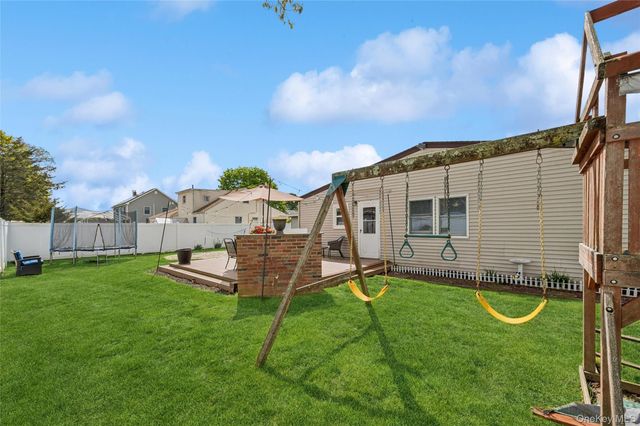 173 N Kings Avenue, Massapequa, NY 11758