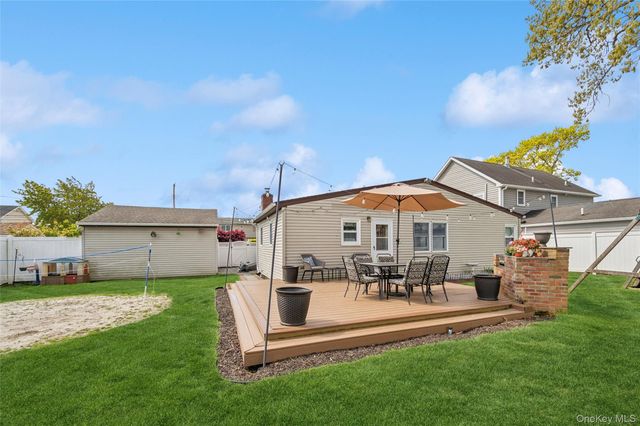 173 N Kings Avenue, Massapequa, NY 11758