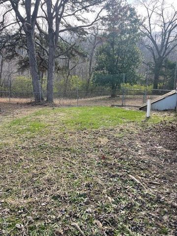 432 Hickory Street, St Clair, MO 63077