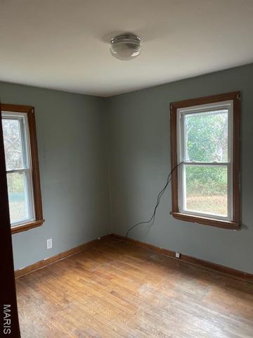 432 Hickory Street, St Clair, MO 63077