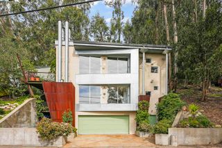 1828 Arrowhead Dr, Oakland, CA 94611