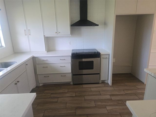 4214 Beran Drive, Houston, TX 77045