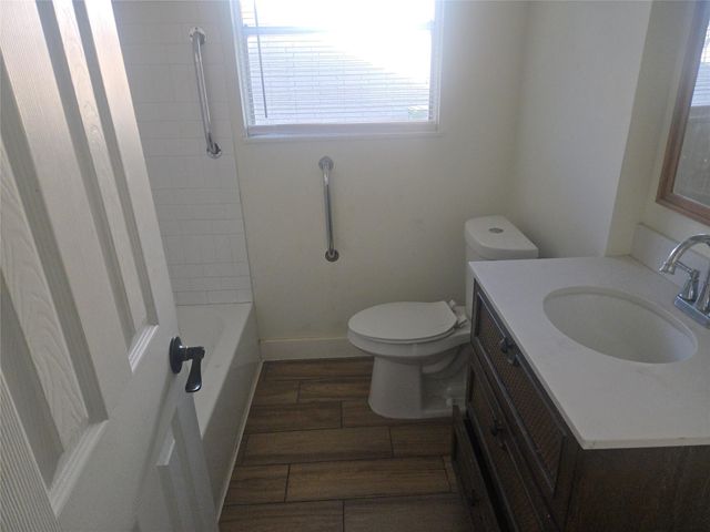 4214 Beran Drive, Houston, TX 77045