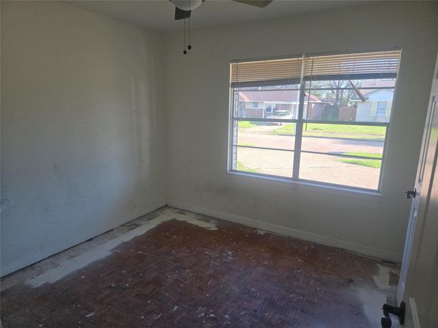 4214 Beran Drive, Houston, TX 77045