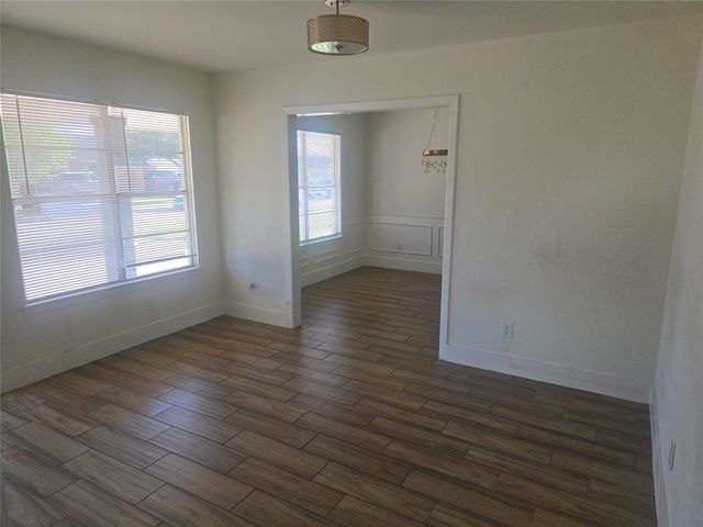 4214 Beran Drive, Houston, TX 77045