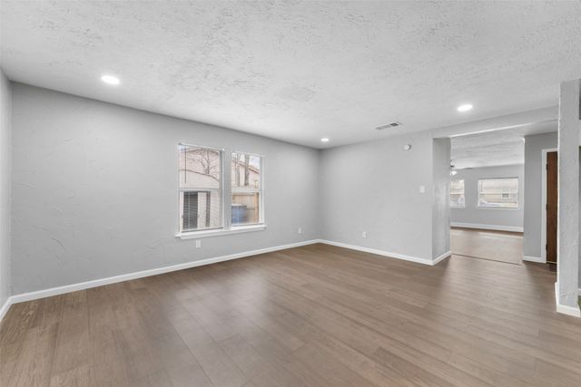 103 Lorie Street, Alvarado, TX 76009