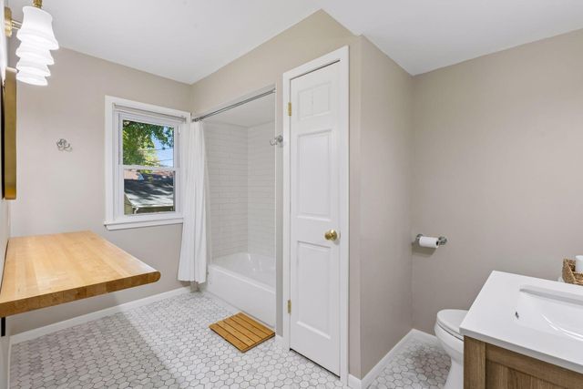 3816 Abbott Avenue N, Robbinsdale, MN 55422