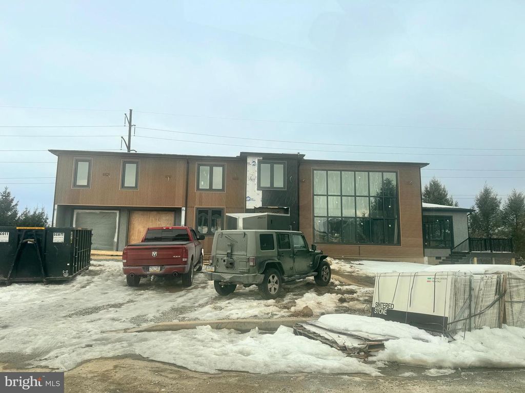 53 CUMBERLAND ESTATES DR, Mechanicsburg, PA 17050