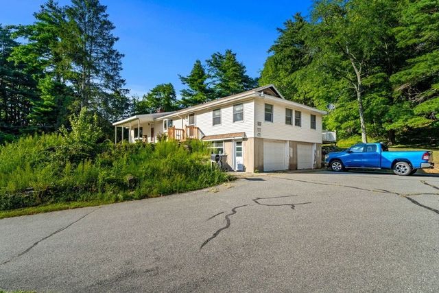 239 Lovers Ln, Haverhill, MA 01830