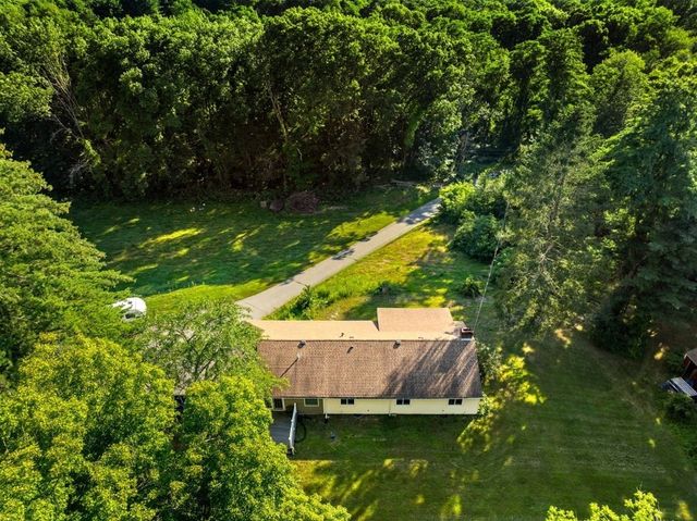 239 Lovers Ln, Haverhill, MA 01830