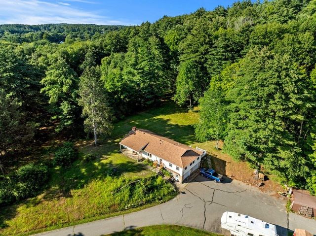 239 Lovers Ln, Haverhill, MA 01830