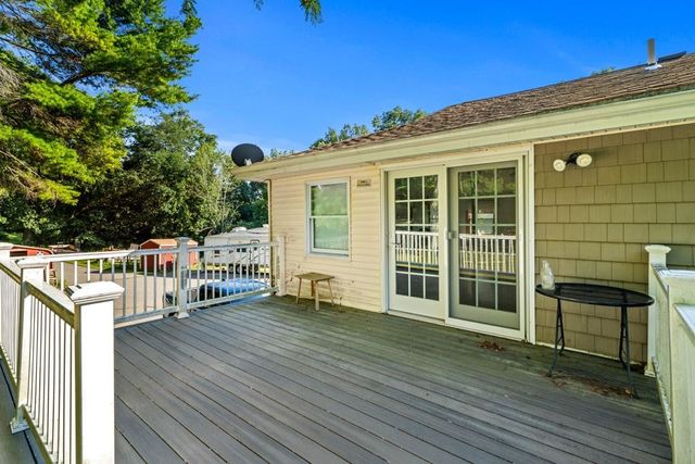 239 Lovers Ln, Haverhill, MA 01830