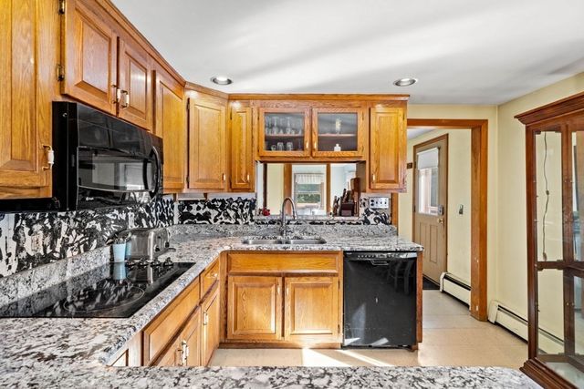 239 Lovers Ln, Haverhill, MA 01830