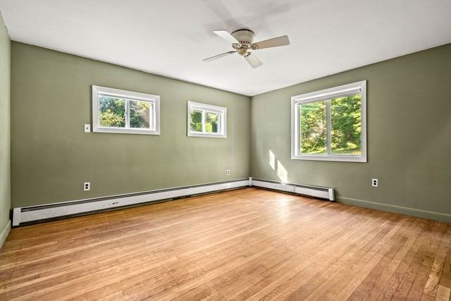 239 Lovers Ln, Haverhill, MA 01830
