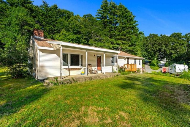 239 Lovers Ln, Haverhill, MA 01830