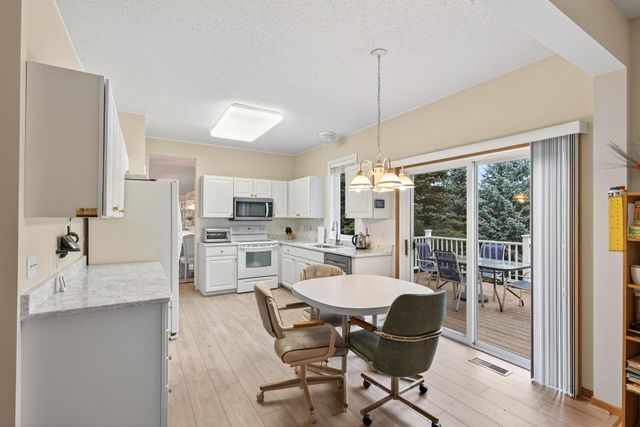 1573 Johnny Cake Alcove, Eagan, MN 55122