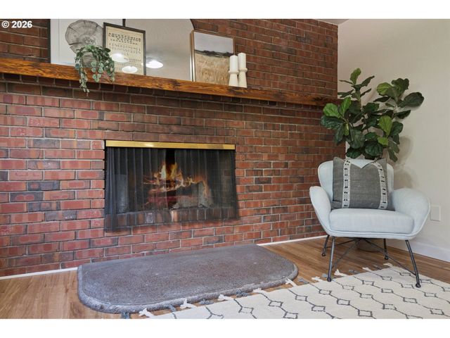 860 Nw BATTAGLIA Ave, Gresham, OR 97030