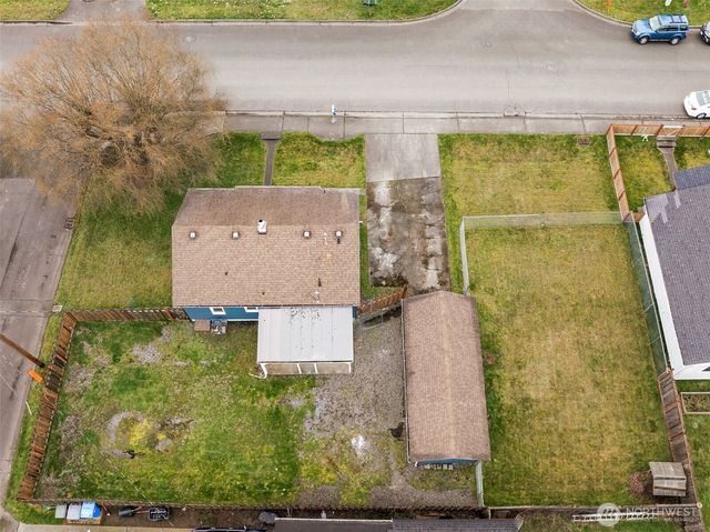 1908 13th Avenue NW, Puyallup, WA 98371