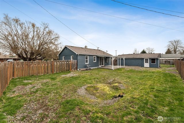 1908 13th Avenue NW, Puyallup, WA 98371