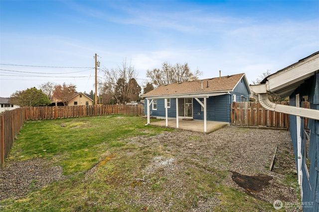 1908 13th Avenue NW, Puyallup, WA 98371