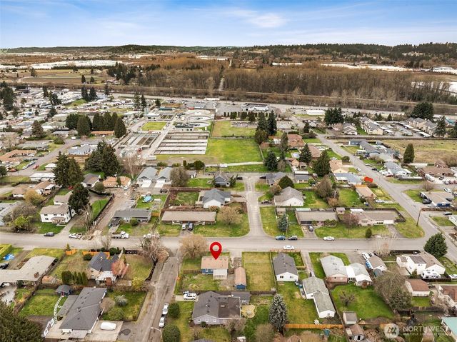 1908 13th Avenue NW, Puyallup, WA 98371