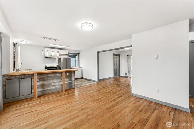 1908 13th Avenue NW, Puyallup, WA 98371