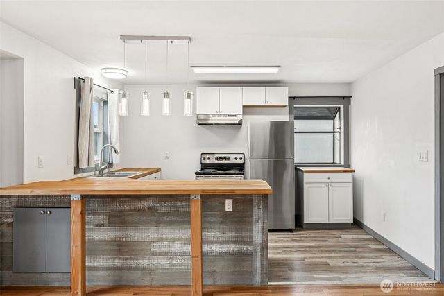 1908 13th Avenue NW, Puyallup, WA 98371