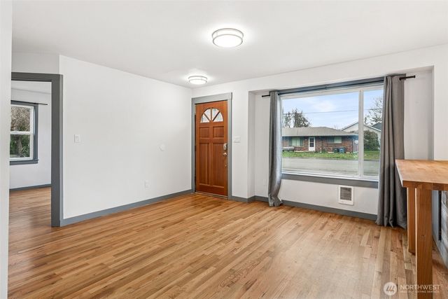 1908 13th Avenue NW, Puyallup, WA 98371