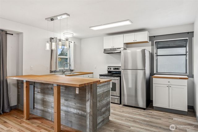 1908 13th Avenue NW, Puyallup, WA 98371