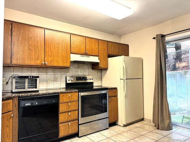 11 Livingston Manor 11, Dobbs Ferry, NY 10522