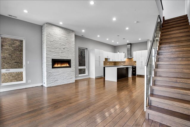 1821 W Armitage Avenue 3W, Chicago, IL 60622