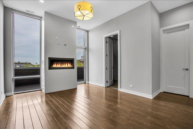 1821 W Armitage Avenue 3W, Chicago, IL 60622