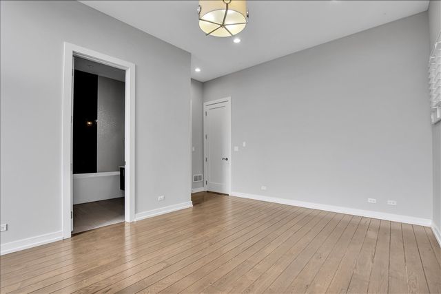 1821 W Armitage Avenue 3W, Chicago, IL 60622
