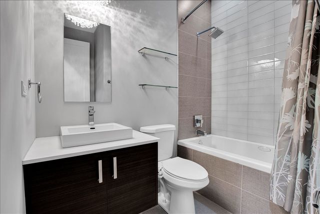 1821 W Armitage Avenue 3W, Chicago, IL 60622