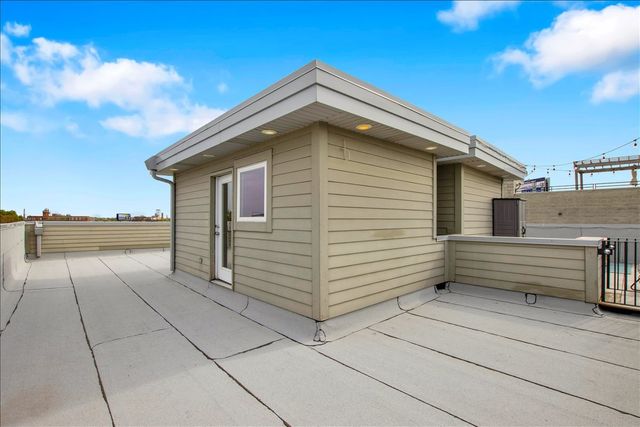 1821 W Armitage Avenue 3W, Chicago, IL 60622