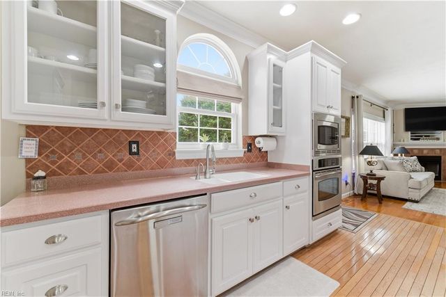 3932 Colony Pointe DR, Chesapeake, VA 23321